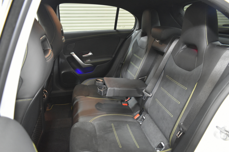 メルセデスベンツ Aクラス A180 Edition1 ﾚｰﾀﾞｰSP 限定150台 MEｺﾈｸﾄ MBUXｼｽﾃﾑ Edition1専用内装 ﾃﾞｨｽﾄﾛ BSM Lﾁｪﾝｼﾞ AMGｴｱﾛ19AW ﾏﾙﾁLED ｷｰGO PTS HUD 10.25ｲﾝﾁｺｯｸﾋﾟｯﾄﾃﾞｨｽﾌﾟﾚｲ 対話式ﾅﾋﾞTV 360ｶﾒﾗ 2年保証