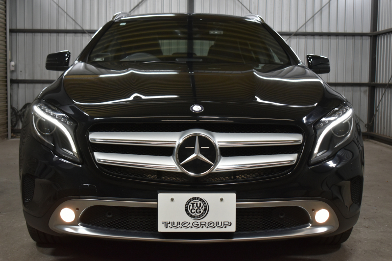 メルセデスベンツ GLA GLA250 4ﾏﾁｯｸ ﾚｻﾞｰｴｸｽｸﾙｰｼﾌﾞ ﾊﾞﾘｭｰPﾌﾟﾗｽ ﾚｰﾀﾞｰSP ﾋｰﾀｰ黒革 ﾃﾞｨｽﾄﾛﾆｯｸﾌﾟﾗｽ ﾌﾞﾗｲﾝﾄﾞｽﾎﾟｯﾄ  電動Rｹﾞｰﾄ ﾊﾟｰｸﾄﾛ harman/kardon ｷｾﾉﾝ 地ﾃﾞｼﾞBｶﾒﾗ 2年保証