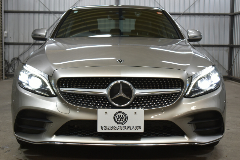 メルセデスベンツ Cクラス C200 ﾛｰﾚｳｽｴﾃﾞｨｼｮﾝ ﾚｰﾀﾞｰｾｰﾌﾃｨP 最終特別仕様 MEｺﾈ 9速 BSG搭載 HUD ﾋｰﾀｰ黒革 ﾃﾞｨｽﾄﾛ BSM Lｷｰﾌﾟ AMGｴｱﾛ18AW ｷｰﾚｽGo PTS 液晶ﾒｰﾀｰ  LEDﾍｯﾄﾞﾗｲﾄ 地ﾃﾞｼﾞﾅﾋﾞ Bｶﾒﾗ 2年保証