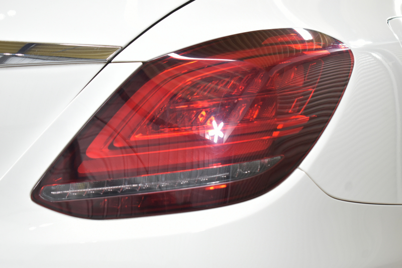 メルセデスベンツ Cクラス C220d ﾛｰﾚｳｽED 特別仕様 ｽﾎﾟｰﾂ+P ﾚｰﾀﾞｰｾｰﾌﾃｨP 後期 1ｵｰﾅｰ 194馬力 燃費18.9km MEｺﾈｸﾄ 9速 ﾋｰﾀｰ黒革 ﾌｯﾄﾄﾗﾝｸ HUD ﾃﾞｨｽﾄﾛ BSM Lﾁｪﾝｼﾞ 誤発進 AMGｴｱﾛ18AW ｷｰﾚｽGO ﾊﾟｰｸﾄﾛ LEDﾍｯﾄﾞﾗｲﾄ ﾏﾙﾁｱﾝﾋﾞｴﾝﾄ 地ﾃﾞｼﾞﾅﾋﾞ360ｶﾒﾗ 2年保証