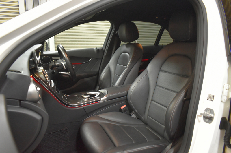 メルセデスベンツ Cクラス C220d ﾛｰﾚｳｽED 特別仕様 ｽﾎﾟｰﾂ+P ﾚｰﾀﾞｰｾｰﾌﾃｨP 後期 1ｵｰﾅｰ 194馬力 燃費18.9km MEｺﾈｸﾄ 9速 ﾋｰﾀｰ黒革 ﾌｯﾄﾄﾗﾝｸ HUD ﾃﾞｨｽﾄﾛ BSM Lﾁｪﾝｼﾞ 誤発進 AMGｴｱﾛ18AW ｷｰﾚｽGO ﾊﾟｰｸﾄﾛ LEDﾍｯﾄﾞﾗｲﾄ ﾏﾙﾁｱﾝﾋﾞｴﾝﾄ 地ﾃﾞｼﾞﾅﾋﾞ360ｶﾒﾗ 2年保証