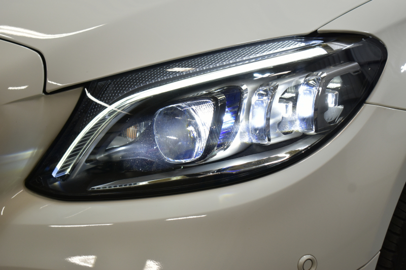 メルセデスベンツ Cクラス C220d ﾛｰﾚｳｽED 特別仕様 ｽﾎﾟｰﾂ+P ﾚｰﾀﾞｰｾｰﾌﾃｨP 後期 1ｵｰﾅｰ 194馬力 燃費18.9km MEｺﾈｸﾄ 9速 ﾋｰﾀｰ黒革 ﾌｯﾄﾄﾗﾝｸ HUD ﾃﾞｨｽﾄﾛ BSM Lﾁｪﾝｼﾞ 誤発進 AMGｴｱﾛ18AW ｷｰﾚｽGO ﾊﾟｰｸﾄﾛ LEDﾍｯﾄﾞﾗｲﾄ ﾏﾙﾁｱﾝﾋﾞｴﾝﾄ 地ﾃﾞｼﾞﾅﾋﾞ360ｶﾒﾗ 2年保証