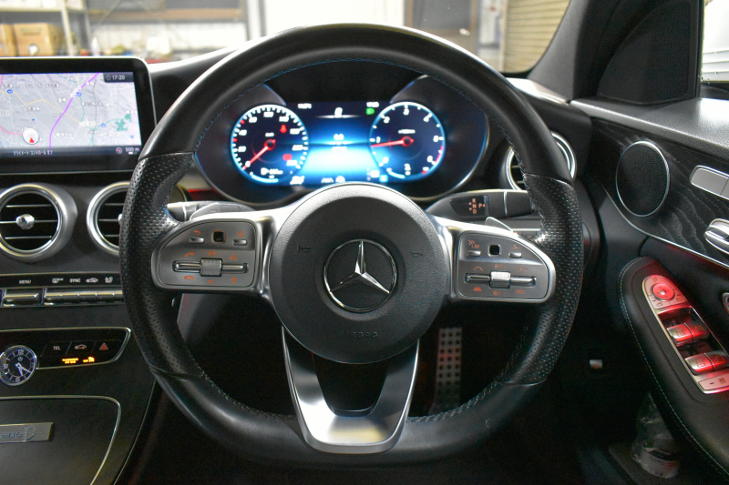 メルセデスベンツ Cクラス C220d ﾛｰﾚｳｽED 特別仕様 ｽﾎﾟｰﾂ+P ﾚｰﾀﾞｰｾｰﾌﾃｨP 後期 1ｵｰﾅｰ 194馬力 燃費18.9km MEｺﾈｸﾄ 9速 ﾋｰﾀｰ黒革 ﾌｯﾄﾄﾗﾝｸ HUD ﾃﾞｨｽﾄﾛ BSM Lﾁｪﾝｼﾞ 誤発進 AMGｴｱﾛ18AW ｷｰﾚｽGO ﾊﾟｰｸﾄﾛ LEDﾍｯﾄﾞﾗｲﾄ ﾏﾙﾁｱﾝﾋﾞｴﾝﾄ 地ﾃﾞｼﾞﾅﾋﾞ360ｶﾒﾗ 2年保証