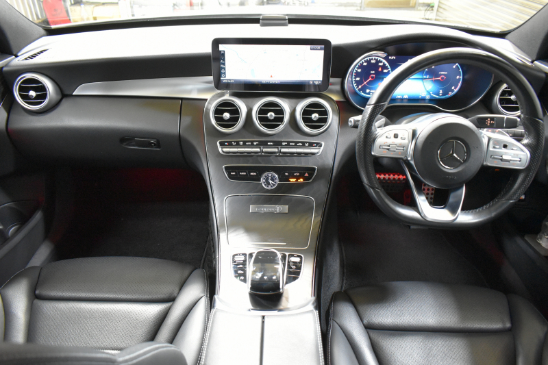 メルセデスベンツ Cクラス C220d ﾛｰﾚｳｽED 特別仕様 ｽﾎﾟｰﾂ+P ﾚｰﾀﾞｰｾｰﾌﾃｨP 後期 1ｵｰﾅｰ 194馬力 燃費18.9km MEｺﾈｸﾄ 9速 ﾋｰﾀｰ黒革 ﾌｯﾄﾄﾗﾝｸ HUD ﾃﾞｨｽﾄﾛ BSM Lﾁｪﾝｼﾞ 誤発進 AMGｴｱﾛ18AW ｷｰﾚｽGO ﾊﾟｰｸﾄﾛ LEDﾍｯﾄﾞﾗｲﾄ ﾏﾙﾁｱﾝﾋﾞｴﾝﾄ 地ﾃﾞｼﾞﾅﾋﾞ360ｶﾒﾗ 2年保証