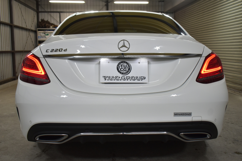 メルセデスベンツ Cクラス C220d ﾛｰﾚｳｽED 特別仕様 ｽﾎﾟｰﾂ+P ﾚｰﾀﾞｰｾｰﾌﾃｨP 後期 1ｵｰﾅｰ 194馬力 燃費18.9km MEｺﾈｸﾄ 9速 ﾋｰﾀｰ黒革 ﾌｯﾄﾄﾗﾝｸ HUD ﾃﾞｨｽﾄﾛ BSM Lﾁｪﾝｼﾞ 誤発進 AMGｴｱﾛ18AW ｷｰﾚｽGO ﾊﾟｰｸﾄﾛ LEDﾍｯﾄﾞﾗｲﾄ ﾏﾙﾁｱﾝﾋﾞｴﾝﾄ 地ﾃﾞｼﾞﾅﾋﾞ360ｶﾒﾗ 2年保証