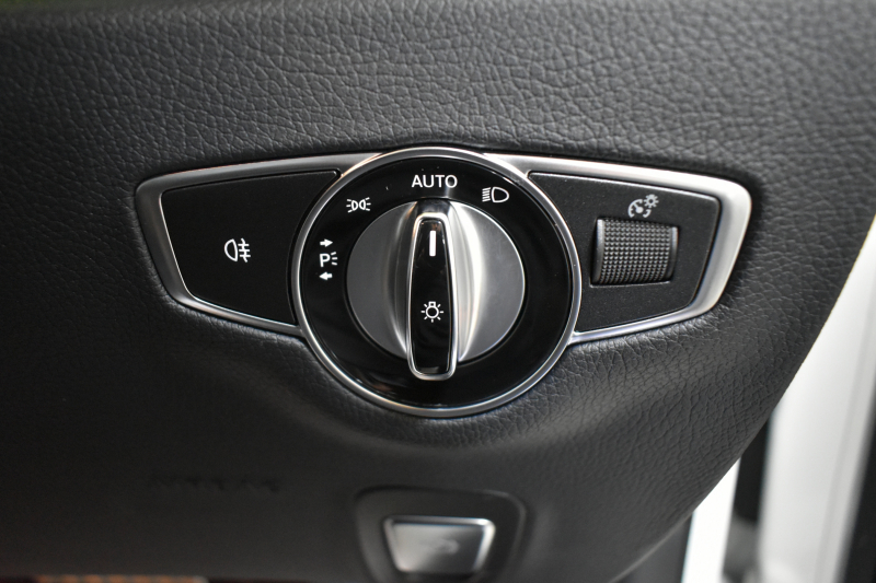 メルセデスベンツ Eクラス E300 AVG ｽﾎﾟｰﾂ ｴｸｽｸﾙｰｼﾌﾞ ﾚｰﾀﾞｰP  258馬力 MEｺﾈ ﾊﾟﾉﾗﾏｻﾝﾙｰﾌ 全席ﾋｰﾀｰ黒革 ﾃﾞｨｽﾄﾛ Lﾁｪﾝｼﾞ AMGｴｱﾛ19AW ｷｰGo ﾌｯﾄﾄﾗﾝｸ ﾌﾞﾙﾒS 地ﾃﾞｼﾞ360ｶﾒﾗ 2年保証