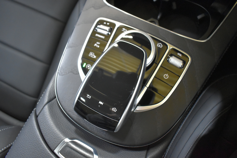 メルセデスベンツ Eクラス E300 AVG ｽﾎﾟｰﾂ ｴｸｽｸﾙｰｼﾌﾞ ﾚｰﾀﾞｰP  258馬力 MEｺﾈ ﾊﾟﾉﾗﾏｻﾝﾙｰﾌ 全席ﾋｰﾀｰ黒革 ﾃﾞｨｽﾄﾛ Lﾁｪﾝｼﾞ AMGｴｱﾛ19AW ｷｰGo ﾌｯﾄﾄﾗﾝｸ ﾌﾞﾙﾒS 地ﾃﾞｼﾞ360ｶﾒﾗ 2年保証