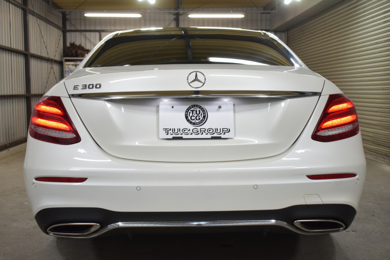 メルセデスベンツ Eクラス E300 AVG ｽﾎﾟｰﾂ ｴｸｽｸﾙｰｼﾌﾞ ﾚｰﾀﾞｰP  258馬力 MEｺﾈ ﾊﾟﾉﾗﾏｻﾝﾙｰﾌ 全席ﾋｰﾀｰ黒革 ﾃﾞｨｽﾄﾛ Lﾁｪﾝｼﾞ AMGｴｱﾛ19AW ｷｰGo ﾌｯﾄﾄﾗﾝｸ ﾌﾞﾙﾒS 地ﾃﾞｼﾞ360ｶﾒﾗ 2年保証