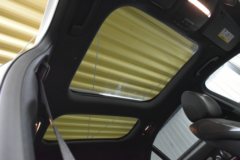 メルセデスベンツ Eクラス E300 AVG ｽﾎﾟｰﾂ ｴｸｽｸﾙｰｼﾌﾞ ﾚｰﾀﾞｰP  258馬力 MEｺﾈ ﾊﾟﾉﾗﾏｻﾝﾙｰﾌ 全席ﾋｰﾀｰ黒革 ﾃﾞｨｽﾄﾛ Lﾁｪﾝｼﾞ AMGｴｱﾛ19AW ｷｰGo ﾌｯﾄﾄﾗﾝｸ ﾌﾞﾙﾒS 地ﾃﾞｼﾞ360ｶﾒﾗ 2年保証