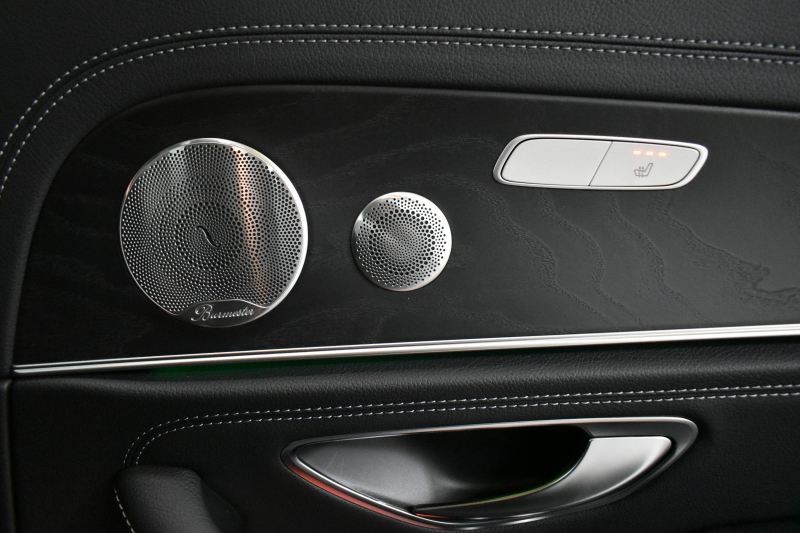 メルセデスベンツ Eクラス E300 AVG ｽﾎﾟｰﾂ ｴｸｽｸﾙｰｼﾌﾞ ﾚｰﾀﾞｰP  258馬力 MEｺﾈ ﾊﾟﾉﾗﾏｻﾝﾙｰﾌ 全席ﾋｰﾀｰ黒革 ﾃﾞｨｽﾄﾛ Lﾁｪﾝｼﾞ AMGｴｱﾛ19AW ｷｰGo ﾌｯﾄﾄﾗﾝｸ ﾌﾞﾙﾒS 地ﾃﾞｼﾞ360ｶﾒﾗ 2年保証