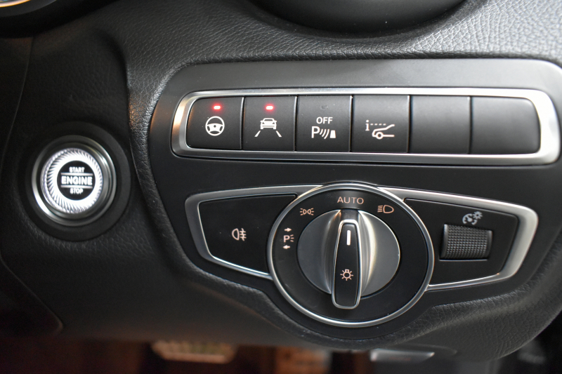 メルセデスベンツ Cクラス C220d ﾛｰﾚｳｽED 特別仕様 ﾚｰﾀﾞｰｾｰﾌﾃｨP 後期型 ﾃﾞｨｰｾﾞﾙﾀｰﾎﾞ194馬力 燃費18.9km MEｺﾈｸﾄ 9速 ﾋｰﾀｰ黒革 ﾌｯﾄﾄﾗﾝｸ HUD ﾃﾞｨｽﾄﾛ BSM Lﾁｪﾝｼﾞ 誤発進 AMGｴｱﾛ18AW ｷｰﾚｽGO ﾊﾟｰｸﾄﾛ LEDﾍｯﾄﾞﾗｲﾄ ﾏﾙﾁｱﾝﾋﾞｴﾝﾄ 地ﾃﾞｼﾞﾅﾋﾞﾊﾞｯｸｶﾒﾗ 2年保証