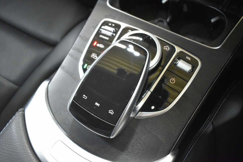 メルセデスベンツ Cクラス C220d ﾛｰﾚｳｽED 特別仕様 ﾚｰﾀﾞｰｾｰﾌﾃｨP 後期型 ﾃﾞｨｰｾﾞﾙﾀｰﾎﾞ194馬力 燃費18.9km MEｺﾈｸﾄ 9速 ﾋｰﾀｰ黒革 ﾌｯﾄﾄﾗﾝｸ HUD ﾃﾞｨｽﾄﾛ BSM Lﾁｪﾝｼﾞ 誤発進 AMGｴｱﾛ18AW ｷｰﾚｽGO ﾊﾟｰｸﾄﾛ LEDﾍｯﾄﾞﾗｲﾄ ﾏﾙﾁｱﾝﾋﾞｴﾝﾄ 地ﾃﾞｼﾞﾅﾋﾞﾊﾞｯｸｶﾒﾗ 2年保証