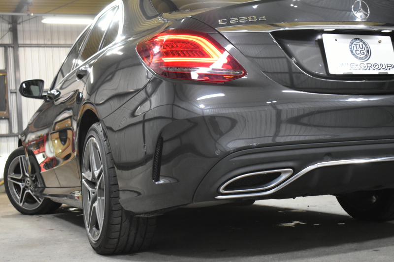メルセデスベンツ Cクラス C220d ﾛｰﾚｳｽED 特別仕様 ﾚｰﾀﾞｰｾｰﾌﾃｨP 後期型 ﾃﾞｨｰｾﾞﾙﾀｰﾎﾞ194馬力 燃費18.9km MEｺﾈｸﾄ 9速 ﾋｰﾀｰ黒革 ﾌｯﾄﾄﾗﾝｸ HUD ﾃﾞｨｽﾄﾛ BSM Lﾁｪﾝｼﾞ 誤発進 AMGｴｱﾛ18AW ｷｰﾚｽGO ﾊﾟｰｸﾄﾛ LEDﾍｯﾄﾞﾗｲﾄ ﾏﾙﾁｱﾝﾋﾞｴﾝﾄ 地ﾃﾞｼﾞﾅﾋﾞﾊﾞｯｸｶﾒﾗ 2年保証