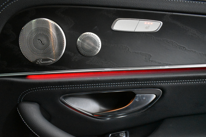 メルセデスベンツ Eクラス E300WG ｽﾎﾟｰﾂ ｴｸｽｸﾙｰｼﾌﾞ ﾚｰﾀﾞｰSP 後期型 258馬力 1ｵﾅ MEｺﾈ ﾊﾟﾉﾗﾏｻﾝR 全席ﾋｰﾀｰ黒革 ﾃﾞｨｽﾄﾛ Lﾁｪﾝｼﾞ AMGｴｱﾛ19AW ｷｰGO HUD ﾌﾞﾙﾒS 地ﾃﾞｼﾞ360ｶﾒ 2年保証