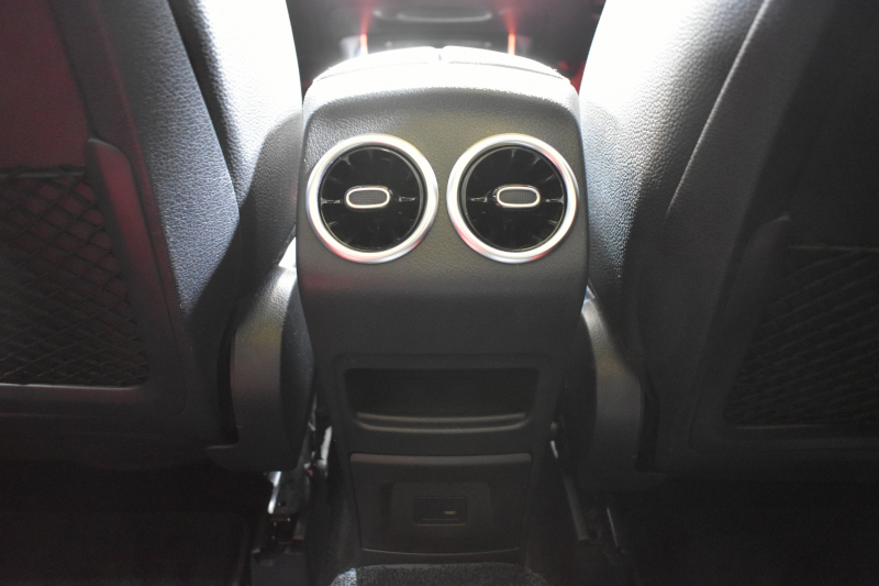 メルセデスベンツ GLB GLB200d 4ﾏﾁｯｸ AMGﾗｲﾝ 1ｵｰﾅｰ ﾊﾟﾉﾗﾏSR AMGﾚｻﾞｰEXC ﾋｰﾀｰ付赤黒ﾂｰﾄﾝ革 ﾅﾋﾞｹﾞｰｼｮﾝP MBUX 地ﾃﾞｼﾞ ﾏﾙﾁﾋﾞｰﾑLED ﾚｰﾀﾞｰｾｰﾌﾃｨP 8速 ﾃﾞｨｽﾄﾛ BSM Lｷｰﾌﾟ AMGｴｱﾛ ｷｰﾚｽGO PTS ﾌｯﾄﾄﾗﾝｸ 駐車支援 対話式ﾅﾋﾞ 360ｶﾒﾗ 19AW 2年保証