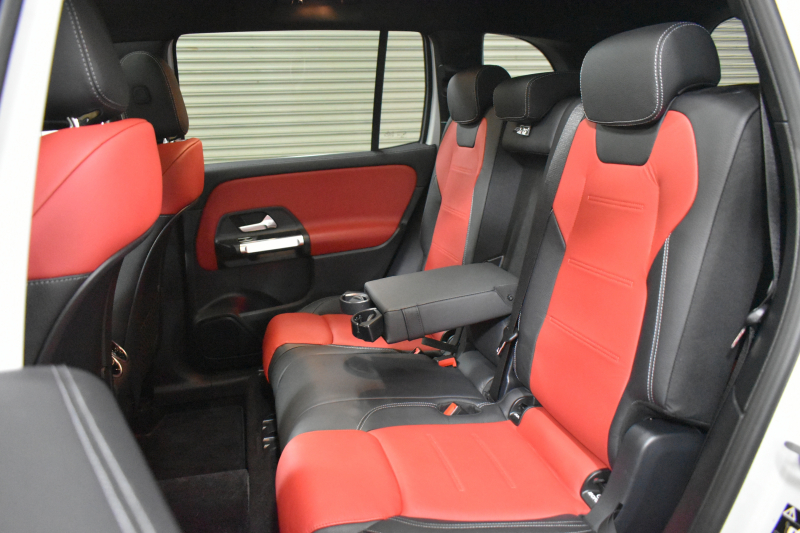 メルセデスベンツ GLB GLB200d 4ﾏﾁｯｸ AMGﾗｲﾝ 1ｵｰﾅｰ ﾊﾟﾉﾗﾏSR AMGﾚｻﾞｰEXC ﾋｰﾀｰ付赤黒ﾂｰﾄﾝ革 ﾅﾋﾞｹﾞｰｼｮﾝP MBUX 地ﾃﾞｼﾞ ﾏﾙﾁﾋﾞｰﾑLED ﾚｰﾀﾞｰｾｰﾌﾃｨP 8速 ﾃﾞｨｽﾄﾛ BSM Lｷｰﾌﾟ AMGｴｱﾛ ｷｰﾚｽGO PTS ﾌｯﾄﾄﾗﾝｸ 駐車支援 対話式ﾅﾋﾞ 360ｶﾒﾗ 19AW 2年保証