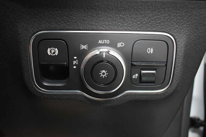 メルセデスベンツ GLB GLB200d 4ﾏﾁｯｸ AMGﾗｲﾝ 1ｵｰﾅｰ ﾊﾟﾉﾗﾏSR AMGﾚｻﾞｰEXC ﾋｰﾀｰ付赤黒ﾂｰﾄﾝ革 ﾅﾋﾞｹﾞｰｼｮﾝP MBUX 地ﾃﾞｼﾞ ﾏﾙﾁﾋﾞｰﾑLED ﾚｰﾀﾞｰｾｰﾌﾃｨP 8速 ﾃﾞｨｽﾄﾛ BSM Lｷｰﾌﾟ AMGｴｱﾛ ｷｰﾚｽGO PTS ﾌｯﾄﾄﾗﾝｸ 駐車支援 対話式ﾅﾋﾞ 360ｶﾒﾗ 19AW 2年保証