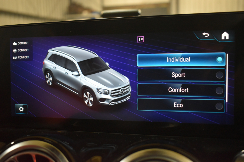 メルセデスベンツ GLB GLB200d 4ﾏﾁｯｸ AMGﾗｲﾝ 1ｵｰﾅｰ ﾊﾟﾉﾗﾏSR AMGﾚｻﾞｰEXC ﾋｰﾀｰ付赤黒ﾂｰﾄﾝ革 ﾅﾋﾞｹﾞｰｼｮﾝP MBUX 地ﾃﾞｼﾞ ﾏﾙﾁﾋﾞｰﾑLED ﾚｰﾀﾞｰｾｰﾌﾃｨP 8速 ﾃﾞｨｽﾄﾛ BSM Lｷｰﾌﾟ AMGｴｱﾛ ｷｰﾚｽGO PTS ﾌｯﾄﾄﾗﾝｸ 駐車支援 対話式ﾅﾋﾞ 360ｶﾒﾗ 19AW 2年保証