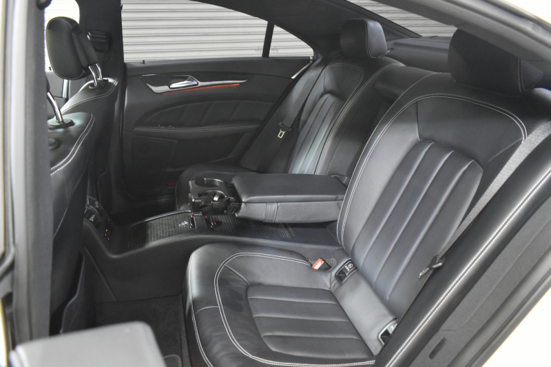 メルセデスベンツ CLS CLS350 AMGｽﾎﾟ-ﾂ ﾚｰﾀﾞｰSP 306馬力 右H ｻﾝﾙｰﾌ 全席ﾋｰﾀｰ黒革 ﾃﾞｨｽﾄﾛ Bｽﾎﾟｯﾄ Lｷｰﾌﾟ AMGｴｱﾛ19AW ｷｰﾚｽGO 電動ﾄﾗﾝｸ ﾊﾟｰｸﾄﾛ LEDﾗｲﾄ 地ﾃﾞｼﾞBｶﾒﾗ 2年保証