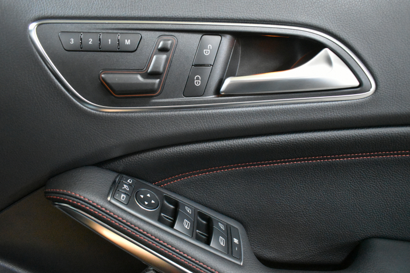 AMG Aクラス A45AMG 4M ｴﾃﾞｨｼｮﾝ1 200台限定 ｾｰﾌﾃｨP 正規D車 専用内装 AMGﾊﾟﾌｫｰﾏﾝｽｼｰﾄ AMG19AW ACC･CPA+･地デジHDDﾅﾋﾞ Bｶﾒﾗ ﾊﾟｰｸﾄﾛ 2年保証