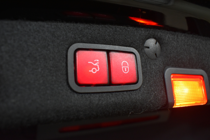 メルセデスベンツ Cクラス C200 4MATIC AVG AMGﾗｲﾝ ﾚｻﾞｰｴｸｽｸﾙｰｼﾌﾞ ﾚｰﾀﾞｰSP  後期型  ﾐｰｺﾈｸﾄ ACC Lﾁｪﾝｼﾞ 誤発進 ﾋｰﾀｰ黒革 ﾌﾞﾙﾒS HUD AMGｴｱﾛ18AW ｷｰﾚｽGoPTS 液晶ﾒｰﾀｰ HUD ﾌｯﾄｹﾞｰﾄ ﾏﾙﾁｶﾗｰｱﾝﾋﾞｴﾝﾄ 地ﾃﾞｼﾞﾅﾋﾞBｶﾒﾗ 2年保証