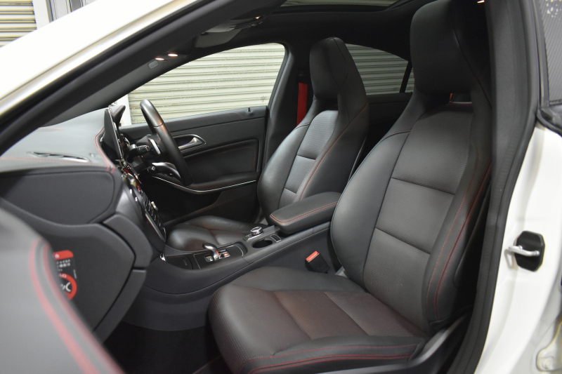 AMG CLAクラス CLA45 4ﾏﾁｯｸ ﾚｰﾀﾞｰｾｰﾌﾃｨP 高出力ｴﾝｼﾞﾝ360馬力 ﾊﾟﾉﾗﾏｻﾝﾙｰﾌ ﾋｰﾀｰ黒革 ﾃﾞｨｽﾄﾛﾆｯｸﾌﾟﾗｽ ﾌﾞﾗｲﾝﾄﾞｽﾎﾟｯﾄ AMGｴｱﾛ18AW 地ﾃﾞｼﾞ ﾊﾞｯｸｶﾒﾗ ﾊﾟｰｸﾄﾛﾆｯｸ 2年保証