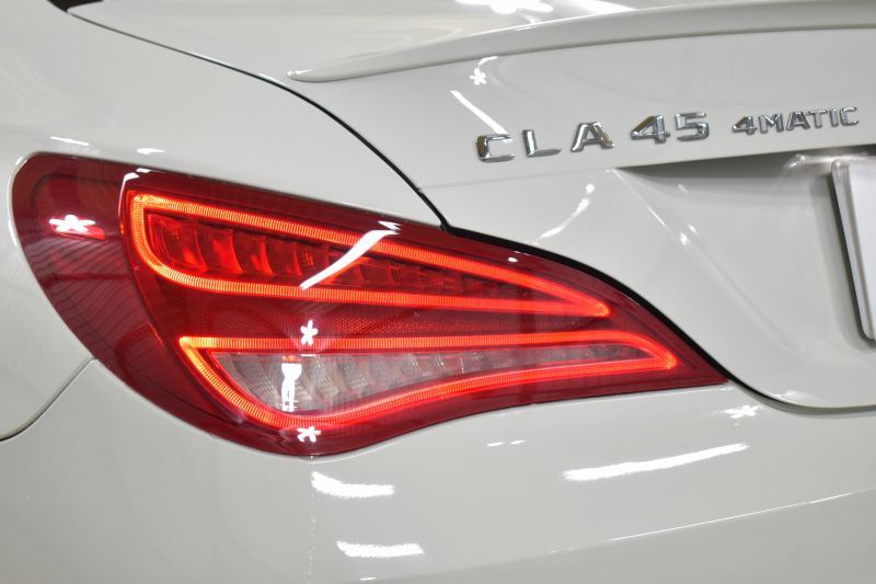 AMG CLAクラス CLA45 4ﾏﾁｯｸ ﾚｰﾀﾞｰｾｰﾌﾃｨP 高出力ｴﾝｼﾞﾝ360馬力 ﾊﾟﾉﾗﾏｻﾝﾙｰﾌ ﾋｰﾀｰ黒革 ﾃﾞｨｽﾄﾛﾆｯｸﾌﾟﾗｽ ﾌﾞﾗｲﾝﾄﾞｽﾎﾟｯﾄ AMGｴｱﾛ18AW 地ﾃﾞｼﾞ ﾊﾞｯｸｶﾒﾗ ﾊﾟｰｸﾄﾛﾆｯｸ 2年保証