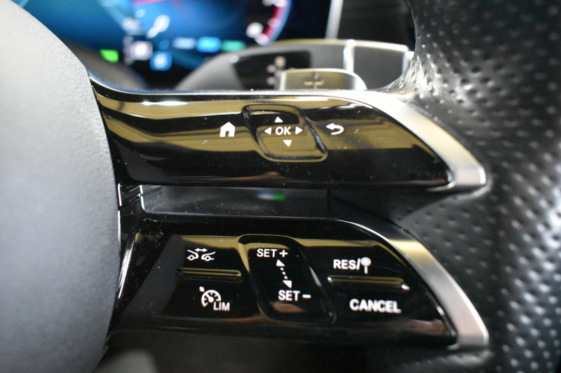 メルセデスベンツ Eクラス E200 ｽﾎﾟｰﾂ ｴｸｽｸﾙｰｼﾌﾞAMGﾗｲﾝｲﾝﾃﾘｱP ﾚｰﾀﾞｰｾｰﾌﾃｨP 後期型 MEｺﾈｸﾄ 燃費13.1KM 全席ﾋｰﾀｰ黒革 ﾃﾞｨｽﾄﾛ BSM Lﾁｪﾝｼﾞ AMGｴｱﾛ19AW ｷｰﾚｽGO ﾊﾟｰｸﾄﾛ HUD ﾌﾞﾙﾒS ﾏﾙﾁｶﾗｰｱﾝﾋﾞｴﾝﾄ 対話式ﾅﾋﾞ 360ｶﾒﾗ 2年保証