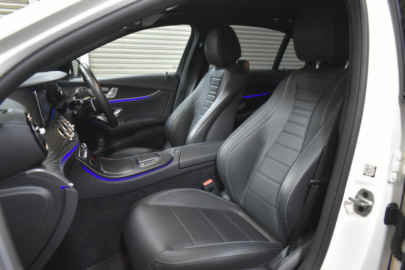 メルセデスベンツ Eクラス E200 ｽﾎﾟｰﾂ ｴｸｽｸﾙｰｼﾌﾞAMGﾗｲﾝｲﾝﾃﾘｱP ﾚｰﾀﾞｰｾｰﾌﾃｨP 後期型 MEｺﾈｸﾄ 燃費13.1KM 全席ﾋｰﾀｰ黒革 ﾃﾞｨｽﾄﾛ BSM Lﾁｪﾝｼﾞ AMGｴｱﾛ19AW ｷｰﾚｽGO ﾊﾟｰｸﾄﾛ HUD ﾌﾞﾙﾒS ﾏﾙﾁｶﾗｰｱﾝﾋﾞｴﾝﾄ 対話式ﾅﾋﾞ 360ｶﾒﾗ 2年保証