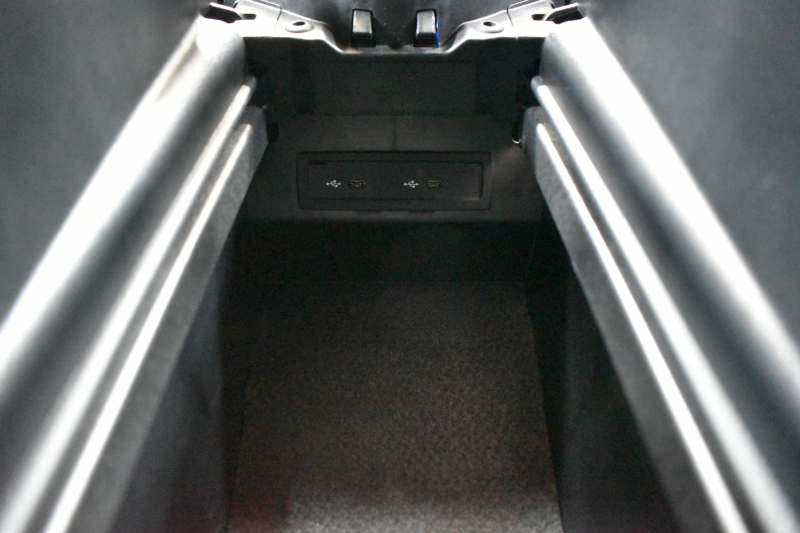 メルセデスベンツ Eクラス E200 ｽﾎﾟｰﾂ ｴｸｽｸﾙｰｼﾌﾞAMGﾗｲﾝｲﾝﾃﾘｱP ﾚｰﾀﾞｰｾｰﾌﾃｨP 後期型 MEｺﾈｸﾄ 燃費13.1KM 全席ﾋｰﾀｰ黒革 ﾃﾞｨｽﾄﾛ BSM Lﾁｪﾝｼﾞ AMGｴｱﾛ19AW ｷｰﾚｽGO ﾊﾟｰｸﾄﾛ HUD ﾌﾞﾙﾒS ﾏﾙﾁｶﾗｰｱﾝﾋﾞｴﾝﾄ 対話式ﾅﾋﾞ 360ｶﾒﾗ 2年保証