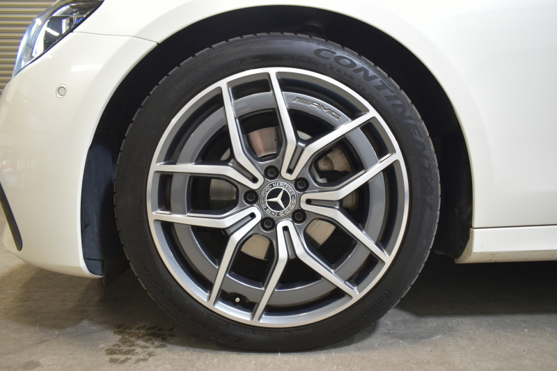 メルセデスベンツ Eクラス E200 ｽﾎﾟｰﾂ ｴｸｽｸﾙｰｼﾌﾞAMGﾗｲﾝｲﾝﾃﾘｱP ﾚｰﾀﾞｰｾｰﾌﾃｨP 後期型 MEｺﾈｸﾄ 燃費13.1KM 全席ﾋｰﾀｰ黒革 ﾃﾞｨｽﾄﾛ BSM Lﾁｪﾝｼﾞ AMGｴｱﾛ19AW ｷｰﾚｽGO ﾊﾟｰｸﾄﾛ HUD ﾌﾞﾙﾒS ﾏﾙﾁｶﾗｰｱﾝﾋﾞｴﾝﾄ 対話式ﾅﾋﾞ 360ｶﾒﾗ 2年保証