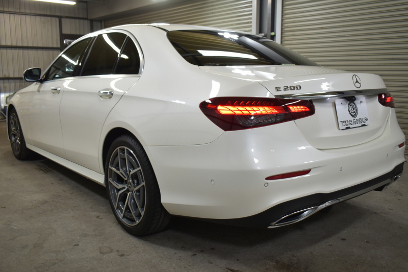 メルセデスベンツ Eクラス E200 ｽﾎﾟｰﾂ ｴｸｽｸﾙｰｼﾌﾞAMGﾗｲﾝｲﾝﾃﾘｱP ﾚｰﾀﾞｰｾｰﾌﾃｨP 後期型 MEｺﾈｸﾄ 燃費13.1KM 全席ﾋｰﾀｰ黒革 ﾃﾞｨｽﾄﾛ BSM Lﾁｪﾝｼﾞ AMGｴｱﾛ19AW ｷｰﾚｽGO ﾊﾟｰｸﾄﾛ HUD ﾌﾞﾙﾒS ﾏﾙﾁｶﾗｰｱﾝﾋﾞｴﾝﾄ 対話式ﾅﾋﾞ 360ｶﾒﾗ 2年保証