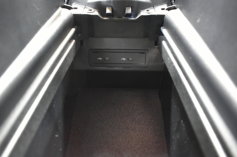 メルセデスベンツ Eクラス E200 ｽﾎﾟｰﾂ ｴｸｽｸﾙｰｼﾌﾞAMGﾗｲﾝｲﾝﾃﾘｱP ﾚｰﾀﾞｰｾｰﾌﾃｨP 後期型 MEｺﾈｸﾄ 燃費13.1KM 全席ﾋｰﾀｰ黒革 ﾃﾞｨｽﾄﾛ BSM Lﾁｪﾝｼﾞ AMGｴｱﾛ19AW ｷｰﾚｽGO ﾊﾟｰｸﾄﾛ HUD ﾌﾞﾙﾒS ﾏﾙﾁｶﾗｰｱﾝﾋﾞｴﾝﾄ 対話式ﾅﾋﾞ 360ｶﾒﾗ 2年保証