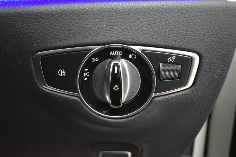 メルセデスベンツ Eクラス E200 ｽﾎﾟｰﾂ ｴｸｽｸﾙｰｼﾌﾞAMGﾗｲﾝｲﾝﾃﾘｱP ﾚｰﾀﾞｰｾｰﾌﾃｨP 後期型 MEｺﾈｸﾄ 燃費13.1KM 全席ﾋｰﾀｰ黒革 ﾃﾞｨｽﾄﾛ BSM Lﾁｪﾝｼﾞ AMGｴｱﾛ19AW ｷｰﾚｽGO ﾊﾟｰｸﾄﾛ HUD ﾌﾞﾙﾒS ﾏﾙﾁｶﾗｰｱﾝﾋﾞｴﾝﾄ 対話式ﾅﾋﾞ 360ｶﾒﾗ 2年保証