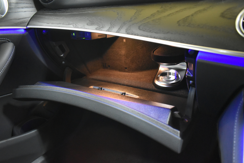 メルセデスベンツ Eクラス E200 ｽﾎﾟｰﾂ ｴｸｽｸﾙｰｼﾌﾞAMGﾗｲﾝｲﾝﾃﾘｱP ﾚｰﾀﾞｰｾｰﾌﾃｨP 後期型 MEｺﾈｸﾄ 燃費13.1KM 全席ﾋｰﾀｰ黒革 ﾃﾞｨｽﾄﾛ BSM Lﾁｪﾝｼﾞ AMGｴｱﾛ19AW ｷｰﾚｽGO ﾊﾟｰｸﾄﾛ HUD ﾌﾞﾙﾒS ﾏﾙﾁｶﾗｰｱﾝﾋﾞｴﾝﾄ 対話式ﾅﾋﾞ 360ｶﾒﾗ 2年保証