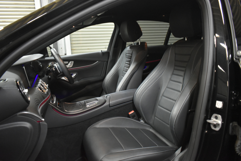 メルセデスベンツ Eクラス E200 ｽﾎﾟｰﾂ ｴｸｽｸﾙｰｼﾌﾞAMGﾗｲﾝｲﾝﾃﾘｱP ﾚｰﾀﾞｰｾｰﾌﾃｨP 1ｵｰﾅｰ 後期型 MEｺﾈｸﾄ 燃費13.1KM 全席ﾋｰﾀｰ黒革 ﾃﾞｨｽﾄﾛ BSM Lﾁｪﾝｼﾞ AMGｴｱﾛ19AW ｷｰﾚｽGO ﾊﾟｰｸﾄﾛ HUD ﾌﾞﾙﾒS ﾏﾙﾁｶﾗｰｱﾝﾋﾞｴﾝﾄ 対話式ﾅﾋﾞ 360ｶﾒﾗ 2年保証