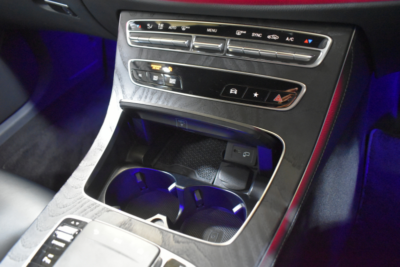 メルセデスベンツ Eクラス E200 ｽﾎﾟｰﾂ ｴｸｽｸﾙｰｼﾌﾞAMGﾗｲﾝｲﾝﾃﾘｱP ﾚｰﾀﾞｰｾｰﾌﾃｨP 1ｵｰﾅｰ 後期型 MEｺﾈｸﾄ 燃費13.1KM 全席ﾋｰﾀｰ黒革 ﾃﾞｨｽﾄﾛ BSM Lﾁｪﾝｼﾞ AMGｴｱﾛ19AW ｷｰﾚｽGO ﾊﾟｰｸﾄﾛ HUD ﾌﾞﾙﾒS ﾏﾙﾁｶﾗｰｱﾝﾋﾞｴﾝﾄ 対話式ﾅﾋﾞ 360ｶﾒﾗ 2年保証