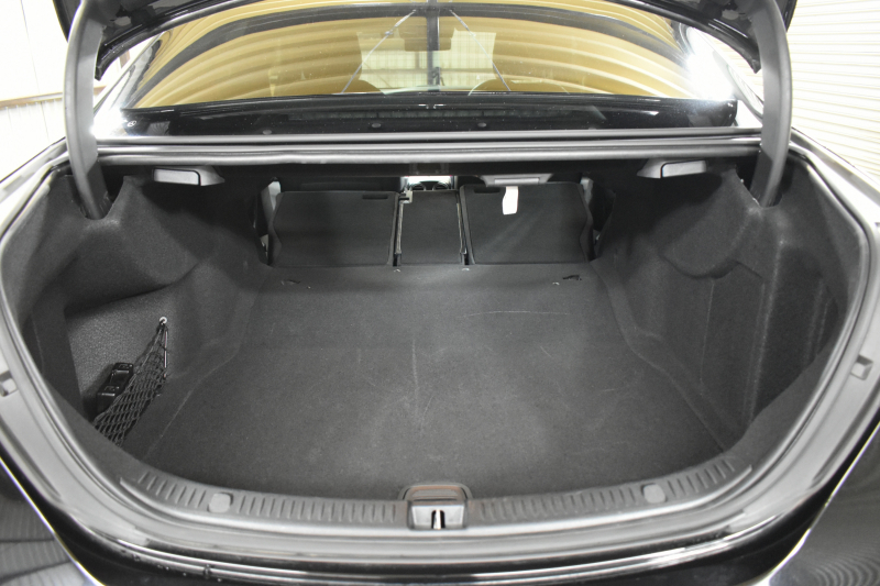 メルセデスベンツ Eクラス E200 ｽﾎﾟｰﾂ ｴｸｽｸﾙｰｼﾌﾞAMGﾗｲﾝｲﾝﾃﾘｱP ﾚｰﾀﾞｰｾｰﾌﾃｨP 1ｵｰﾅｰ 後期型 MEｺﾈｸﾄ 燃費13.1KM 全席ﾋｰﾀｰ黒革 ﾃﾞｨｽﾄﾛ BSM Lﾁｪﾝｼﾞ AMGｴｱﾛ19AW ｷｰﾚｽGO ﾊﾟｰｸﾄﾛ HUD ﾌﾞﾙﾒS ﾏﾙﾁｶﾗｰｱﾝﾋﾞｴﾝﾄ 対話式ﾅﾋﾞ 360ｶﾒﾗ 2年保証