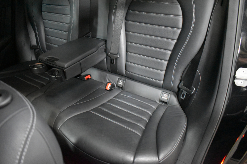 AMG GLC GLC43 4MATIC ﾚｻﾞｰｴｸｽｸﾙｰｼﾌﾞ ﾚｰﾀﾞｰｾｰﾌﾃｨP 3.0ﾀｰﾎﾞ V6 367馬力 MEｺﾈｸﾄ 9速ｺﾗﾑAT 4WD ｶﾞﾗｽｻﾝﾙｰﾌ 全席ﾋｰﾀｰ黒革 ﾃﾞｨｽﾄﾛ BSM Lｷｰﾌﾟ AMGｴｱﾛ20AW ｷｰﾚｽGO PTS ｻｲﾄﾞｽﾃｯﾌﾟ ﾌｯﾄｹﾞｰﾄ ﾌﾞﾙﾒｽﾀｰ 地ﾃﾞｼﾞﾅﾋﾞ 360ｶﾒﾗ 2年保証