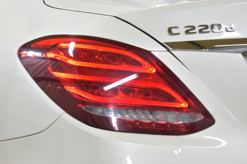 メルセデスベンツ Cクラス C220d ﾛｰﾚｳｽｴﾃﾞｨｼｮﾝ ﾚｰﾀﾞｰｾｰﾌﾃｨP 特別仕様車 1ｵｰﾅｰ MEｺﾈｸﾄ ﾋｰﾀｰ黒革 ﾃﾞｨｽﾄﾛ BSM Lｷｰﾌﾟ AMGｴｱﾛ18AW ｷｰﾚｽGO PTS LEDﾍｯﾄﾞﾗｲﾄ 地ﾃﾞｼﾞﾅﾋﾞ Bｶﾒﾗ 2年保証