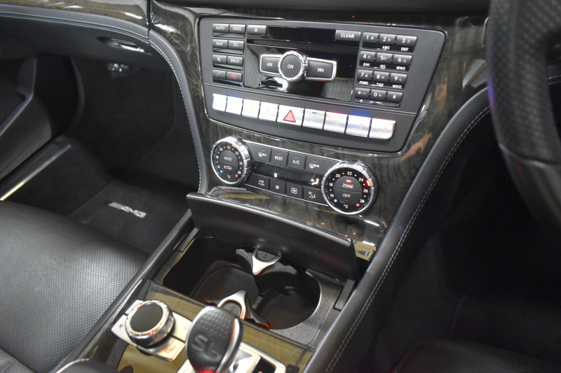 メルセデスベンツ SLクラス SL350 ﾚｰﾀﾞｰｾｰﾌﾃｨP ﾏｼﾞｯｸｽｶｲﾙｰﾌ ｴｱｽｶｰﾌ ﾋｰﾀｰ/ﾍﾞﾝﾁﾚｰﾀｰ黒革 ﾃﾞｨｽﾄﾛ ﾌﾞﾗｲﾝﾄﾞｽﾎﾟｯﾄ Lｷｰﾌﾟ AMGｴｱﾛ19AW ｷｰﾚｽGO PTS ﾌｯﾄﾄﾗﾝｸ 地ﾃﾞｼﾞﾅﾋﾞBｶﾒﾗ 2年保証