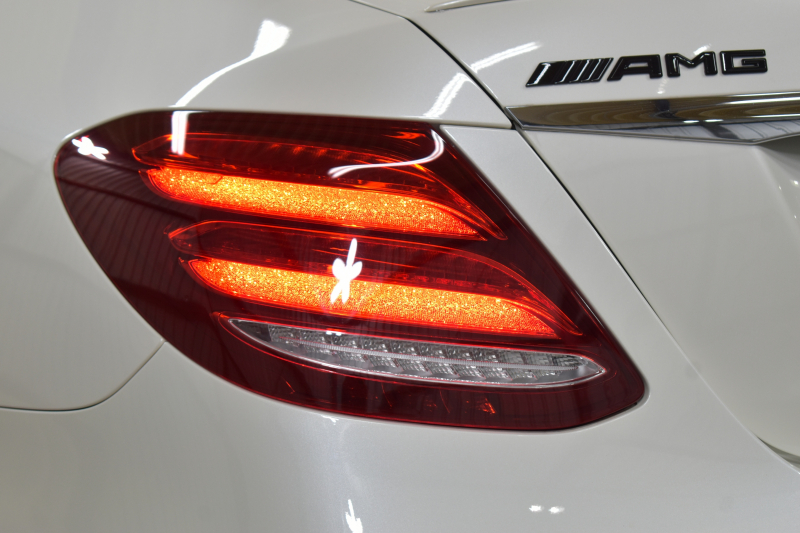 AMG Eクラス E53 4ﾏﾁｯｸ+ ｴｸｽｸﾙｰｼﾌﾞ ﾚｰﾀﾞｰｾｰﾌﾃｨP 3.0ﾘｯﾀｰ/435馬力 MEｺﾈｸﾄ 9速AT 4WD ﾊﾟﾉﾗﾏｻﾝﾙｰﾌ ﾋｰﾀｰｸｰﾗｰ黒革 ﾃﾞｨｽﾄﾛ BSM Lﾁｪﾝｼﾞ AMGｴｱﾛ20AW ｷｰﾚｽGO PTS ﾌﾞﾙﾒｽﾀｰ HUD ﾌｯﾄｹﾞｰﾄ LEDﾍｯﾄﾞﾗｲﾄ 地ﾃﾞｼﾞﾅﾋﾞ 360ｶﾒﾗ 2年保証