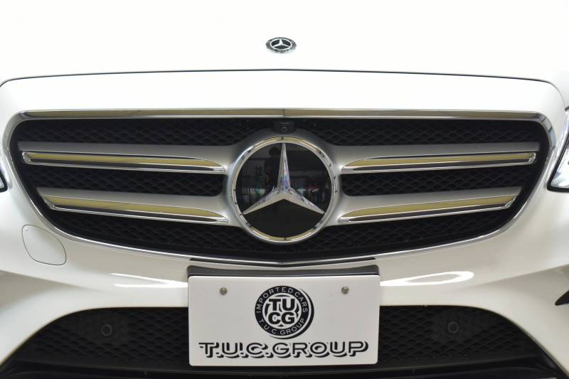 メルセデスベンツ Eクラス E220d AVG ｽﾎﾟｰﾂ ｴｸｽｸﾙｰｼﾌﾞ ﾚｰﾀﾞｰｾｰﾌﾃｨP ﾃﾞｨｰｾﾞﾙ燃費21.0 MEｺﾈｸﾄ ﾊﾟﾉﾗﾏｻﾝﾙｰﾌ 全席ﾋｰﾀｰ黒革 ﾃﾞｨｽﾄﾛ BSM Lﾁｪﾝｼﾞ AMGｴｱﾛ19AW ｷｰﾚｽGO ﾊﾟｰｸﾄﾛ 電動ﾄﾗﾝｸ ﾌﾞﾙﾒｽﾀｰ HUD 地ﾃﾞｼﾞﾅﾋﾞ 360ｶﾒﾗ 2年保証