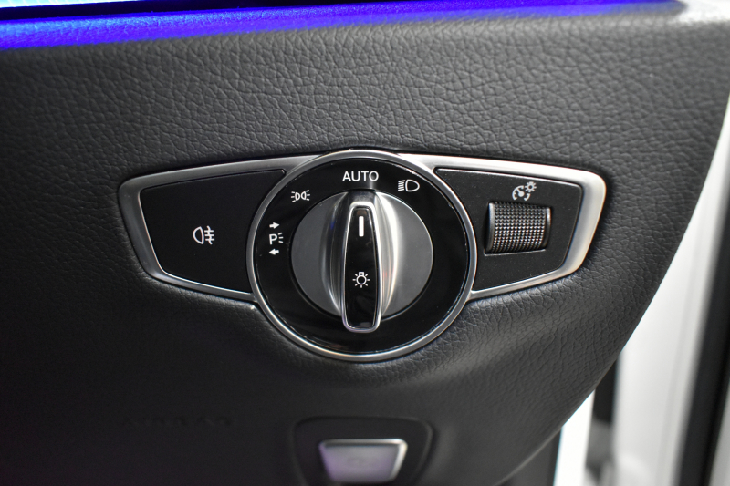 メルセデスベンツ Eクラス E200ﾜｺﾞﾝ AVG ｽﾎﾟｰﾂ 本革仕様 ﾚｰﾀﾞｰSP  9速AT 全席ﾋｰﾀｰ黒革 ﾃﾞｨｽﾄﾛ Bｽﾎﾟｯﾄ Lﾁｪﾝｼﾞ AMGｴｱﾛ19AW ｷｰﾚｽGO PTS ﾌｯﾄｹﾞｰﾄ ﾌﾞﾙﾒｽﾀｰS 地ﾃﾞｼﾞ360ｶﾒﾗ 2年保証