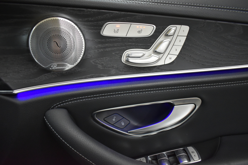 メルセデスベンツ Eクラス E200ﾜｺﾞﾝ AVG ｽﾎﾟｰﾂ 本革仕様 ﾚｰﾀﾞｰSP  9速AT 全席ﾋｰﾀｰ黒革 ﾃﾞｨｽﾄﾛ Bｽﾎﾟｯﾄ Lﾁｪﾝｼﾞ AMGｴｱﾛ19AW ｷｰﾚｽGO PTS ﾌｯﾄｹﾞｰﾄ ﾌﾞﾙﾒｽﾀｰS 地ﾃﾞｼﾞ360ｶﾒﾗ 2年保証