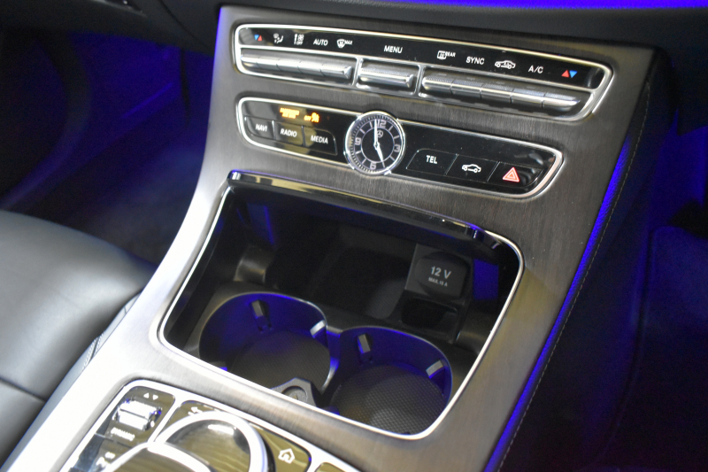 メルセデスベンツ Eクラス E200ﾜｺﾞﾝ AVG ｽﾎﾟｰﾂ 本革仕様 ﾚｰﾀﾞｰSP  9速AT 全席ﾋｰﾀｰ黒革 ﾃﾞｨｽﾄﾛ Bｽﾎﾟｯﾄ Lﾁｪﾝｼﾞ AMGｴｱﾛ19AW ｷｰﾚｽGO PTS ﾌｯﾄｹﾞｰﾄ ﾌﾞﾙﾒｽﾀｰS 地ﾃﾞｼﾞ360ｶﾒﾗ 2年保証