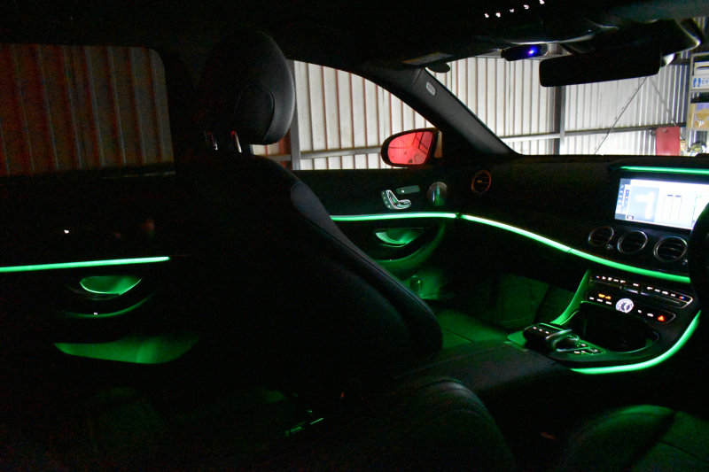 メルセデスベンツ Eクラス E200ﾜｺﾞﾝ AVG ｽﾎﾟｰﾂ 本革仕様 ﾚｰﾀﾞｰSP  9速AT 全席ﾋｰﾀｰ黒革 ﾃﾞｨｽﾄﾛ Bｽﾎﾟｯﾄ Lﾁｪﾝｼﾞ AMGｴｱﾛ19AW ｷｰﾚｽGO PTS ﾌｯﾄｹﾞｰﾄ ﾌﾞﾙﾒｽﾀｰS 地ﾃﾞｼﾞ360ｶﾒﾗ 2年保証