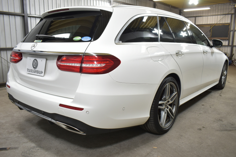 メルセデスベンツ Eクラス E200ﾜｺﾞﾝ AVG ｽﾎﾟｰﾂ 本革仕様 ﾚｰﾀﾞｰSP  9速AT 全席ﾋｰﾀｰ黒革 ﾃﾞｨｽﾄﾛ Bｽﾎﾟｯﾄ Lﾁｪﾝｼﾞ AMGｴｱﾛ19AW ｷｰﾚｽGO PTS ﾌｯﾄｹﾞｰﾄ ﾌﾞﾙﾒｽﾀｰS 地ﾃﾞｼﾞ360ｶﾒﾗ 2年保証