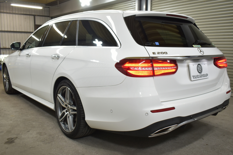 メルセデスベンツ Eクラス E200ﾜｺﾞﾝ AVG ｽﾎﾟｰﾂ 本革仕様 ﾚｰﾀﾞｰSP  9速AT 全席ﾋｰﾀｰ黒革 ﾃﾞｨｽﾄﾛ Bｽﾎﾟｯﾄ Lﾁｪﾝｼﾞ AMGｴｱﾛ19AW ｷｰﾚｽGO PTS ﾌｯﾄｹﾞｰﾄ ﾌﾞﾙﾒｽﾀｰS 地ﾃﾞｼﾞ360ｶﾒﾗ 2年保証