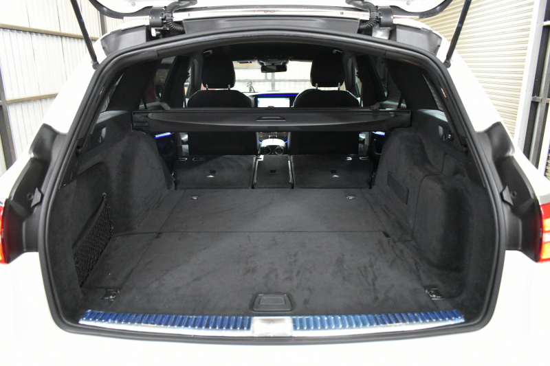 メルセデスベンツ Eクラス E200ﾜｺﾞﾝ AVG ｽﾎﾟｰﾂ 本革仕様 ﾚｰﾀﾞｰSP  9速AT 全席ﾋｰﾀｰ黒革 ﾃﾞｨｽﾄﾛ Bｽﾎﾟｯﾄ Lﾁｪﾝｼﾞ AMGｴｱﾛ19AW ｷｰﾚｽGO PTS ﾌｯﾄｹﾞｰﾄ ﾌﾞﾙﾒｽﾀｰS 地ﾃﾞｼﾞ360ｶﾒﾗ 2年保証